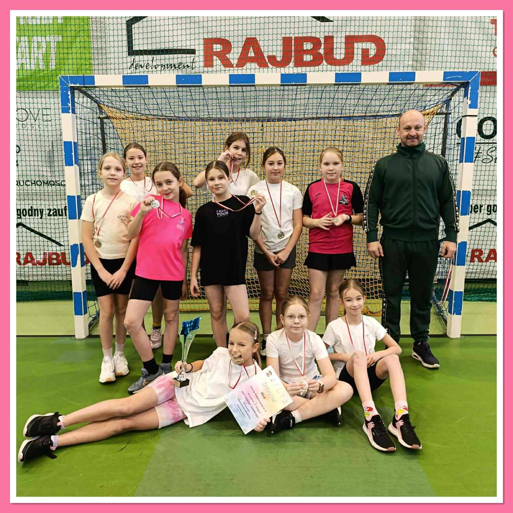 c4e42d98 714c 4c83 94a8 839ef3e27646